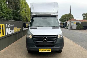 Mercedes HGV 5.0M x 2.5M x 2.3M Low Loader Luton Van with Tail Lift