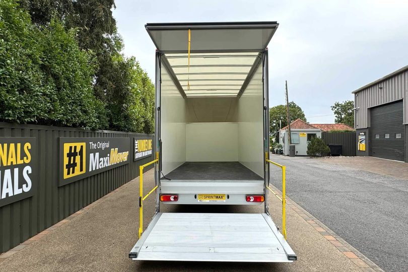 Used Mercedes Sprinter Low Loader HGV Van for Sale with Tail Lift