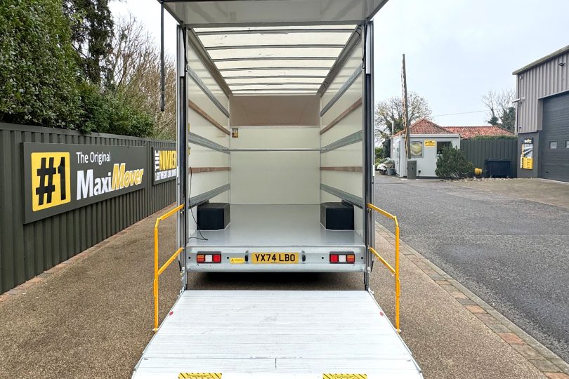 Maxi Mover Low Loader Tail Lift Luton Van for Sale